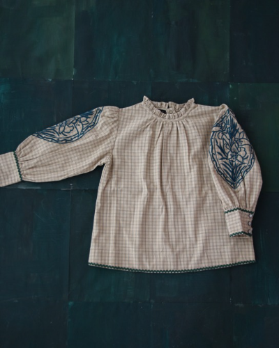 Blouse long cuff with embroidery_Small beige check_W21EBLBCK